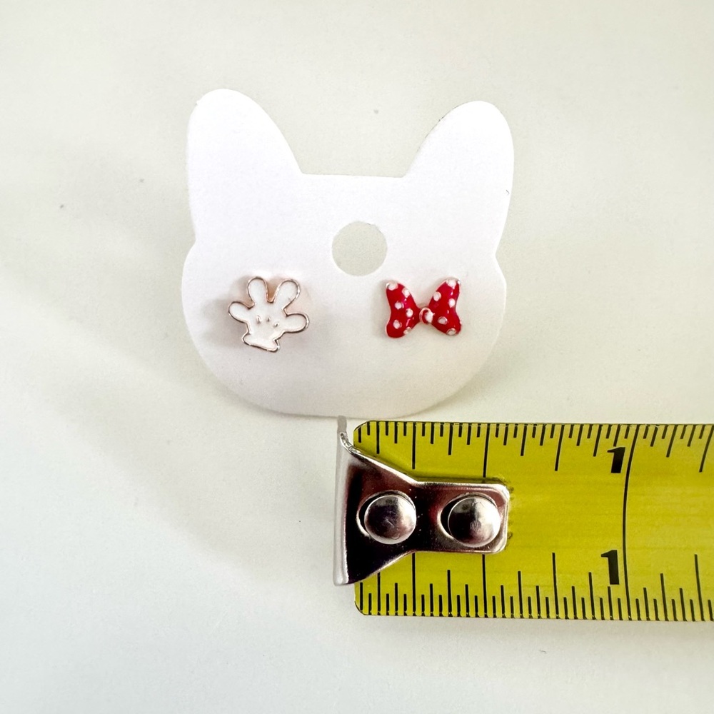 Disney Mickey & Minnie Mouse Stud Earrings Bow & Glove Mismatch Pair - Picture 3 of 4